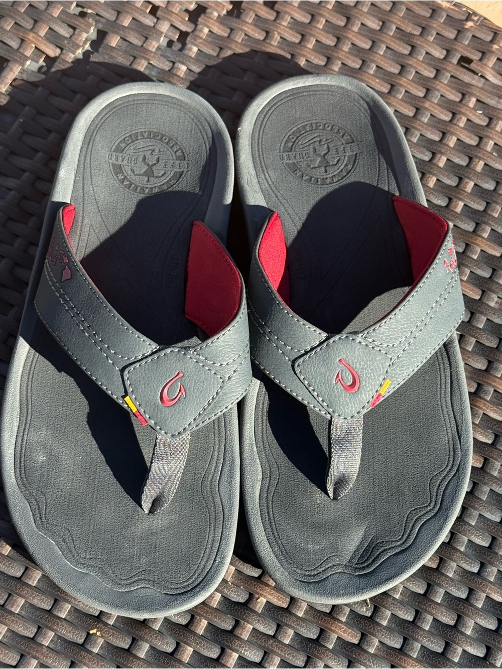 OluKai Men's Gray and Red Flip-Flop Sandals